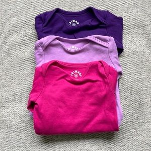 9-12 month bodysuit bundle like new